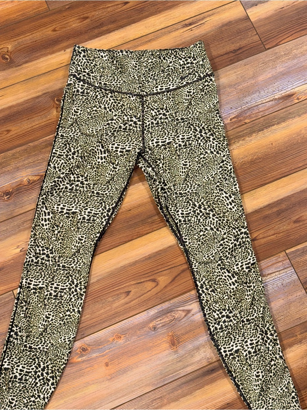 Women’s Nike Leopard Print Leggings - Green/Black
